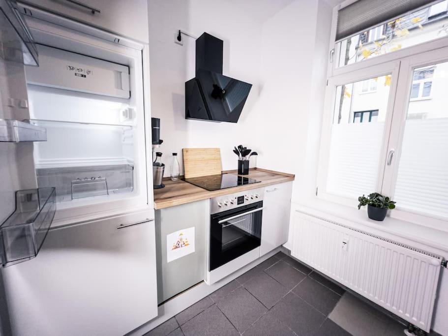 Wohlfuehl-Oase Mitten In Der Stadt - Garten, Grill, Netflix Und Drucker Leipzig Luaran gambar