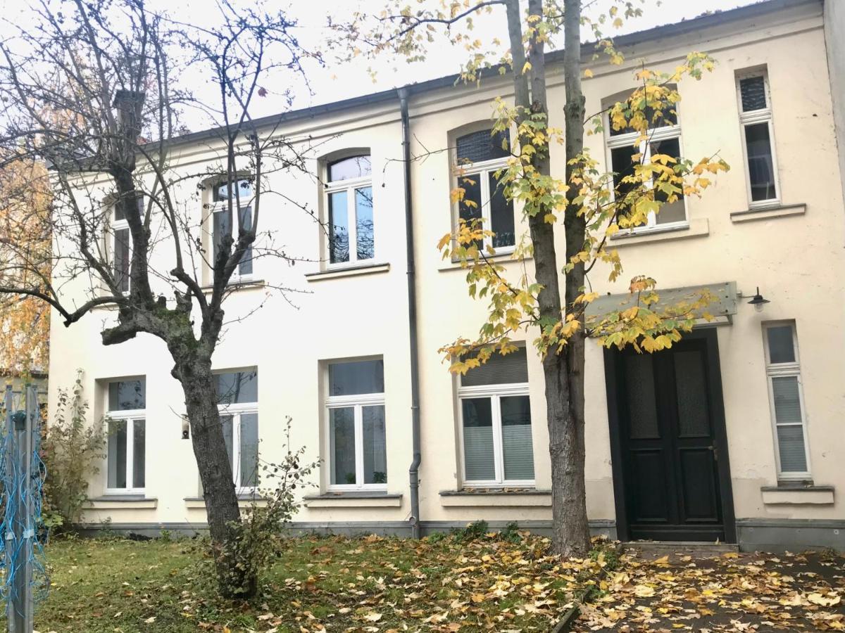 Wohlfuehl-Oase Mitten In Der Stadt - Garten, Grill, Netflix Und Drucker Leipzig Luaran gambar